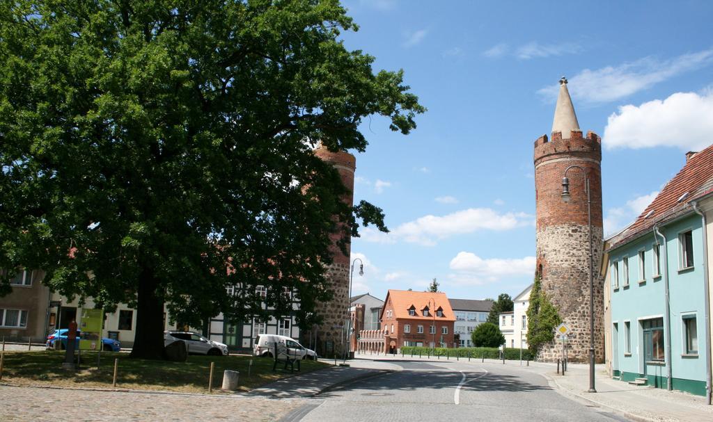 Hôtel Landhaus Heinrichshof à Jüterbog Extérieur photo